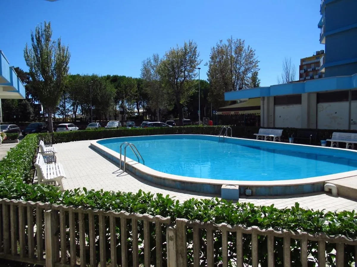Central Flat, 130M From The Beach With Shared Pool Porto Santa Margherita di Caorle Italy