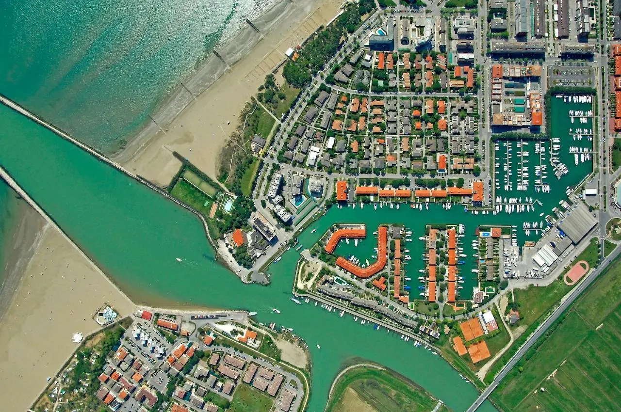 Central Flat, 130M From The Beach With Shared Pool Porto Santa Margherita di Caorle Apartment