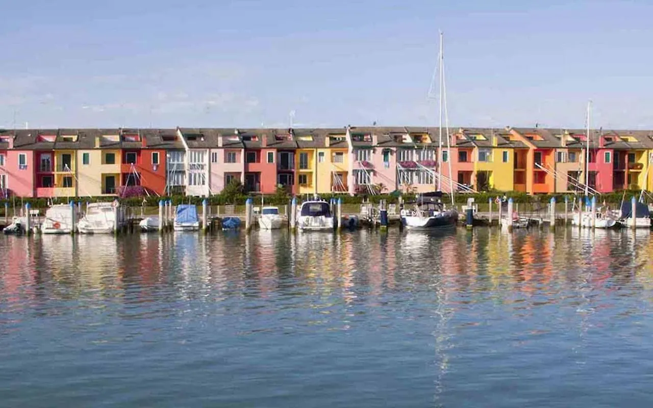 Central Flat, 130M From The Beach With Shared Pool Porto Santa Margherita di Caorle 0*,